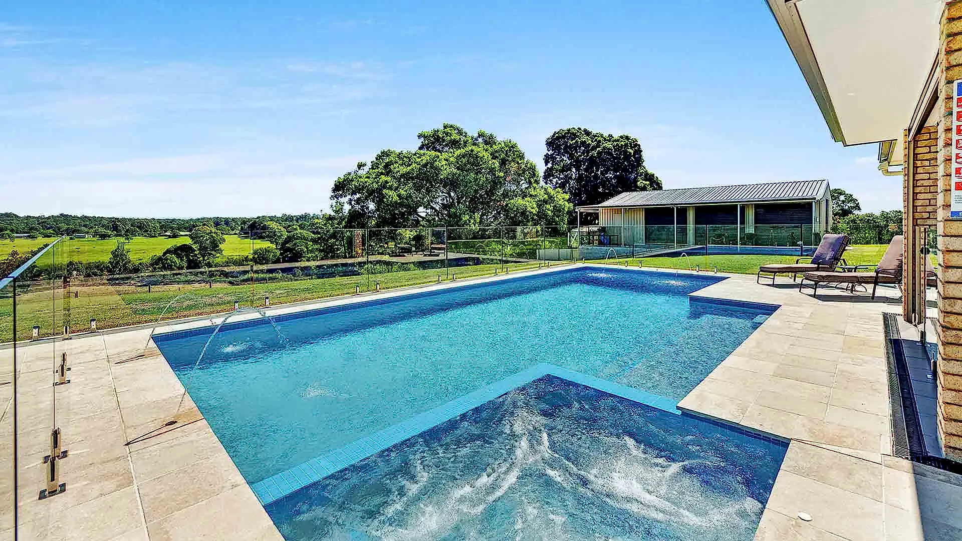bucan-environpools-brisbane-header bucan-environpools-brisbane-pool-builder