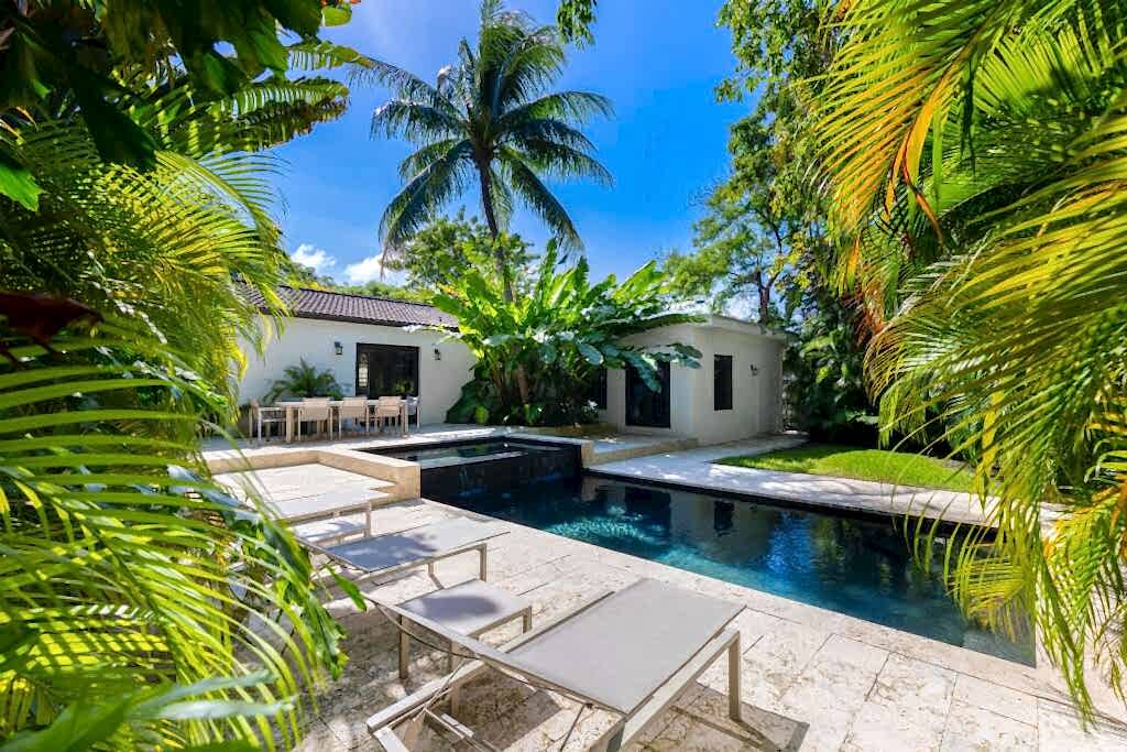 Tips for landscaping your pool area: Planting choices to create your ideal oasis