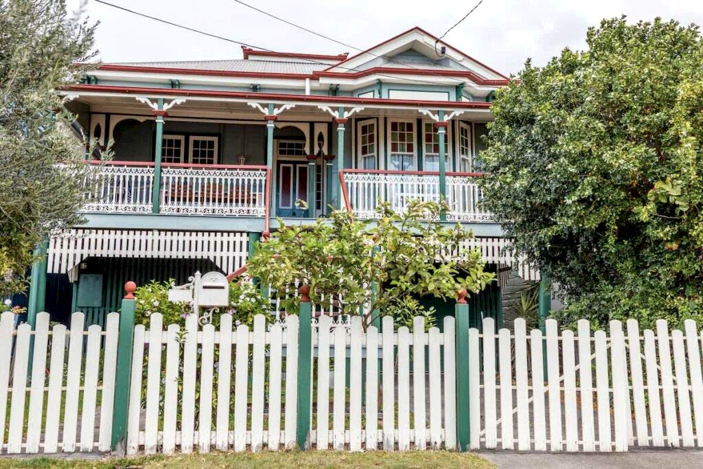 Architectural Styles That Work Best for Brisbane Outdoor Living